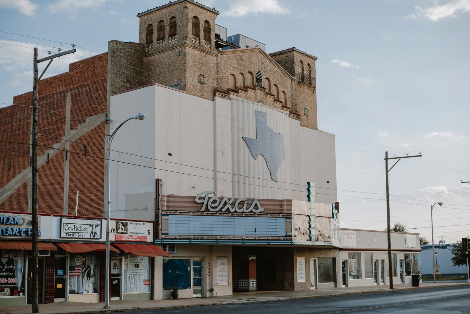 Moving to Texas Without Visiting First: What to Research
